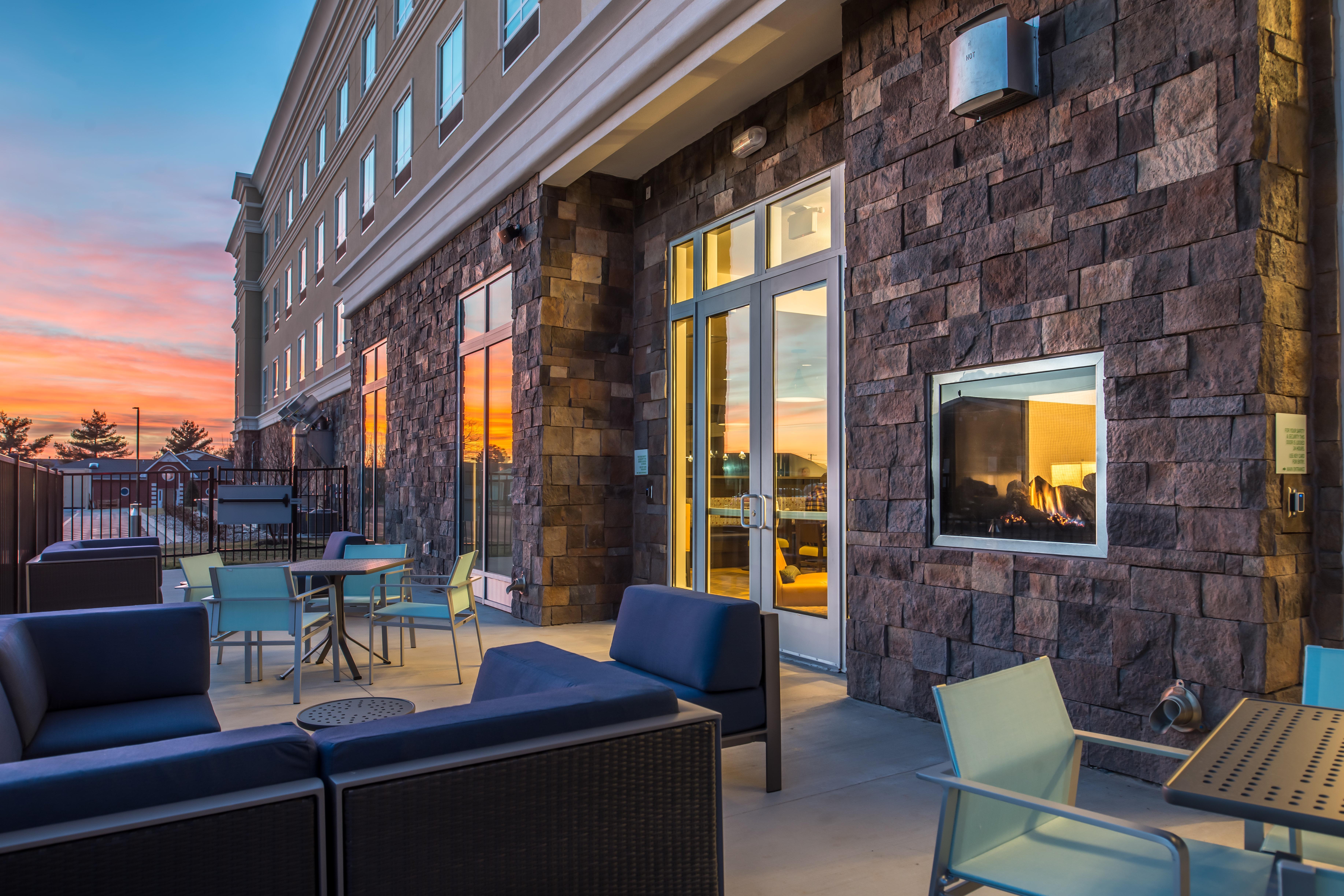 Holiday Inn Joplin By Ihg Exterior photo